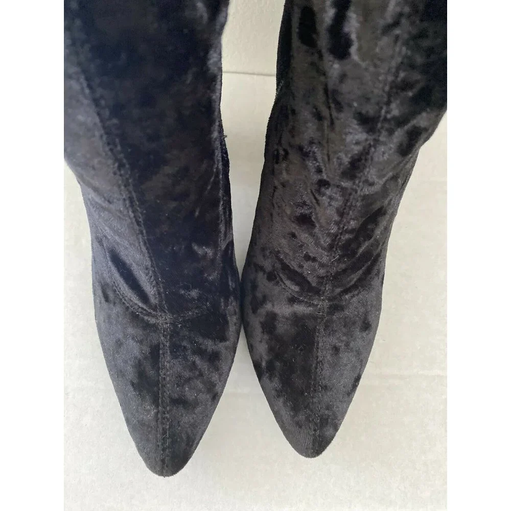 Cape Robbin Stretch Crushed Velvet Ankle Booties‎ Black Size 6.5 EUC